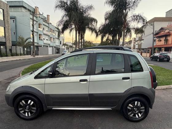 FIAT IDEA 1.8 MPI ADVENTURE 8V FLEX 4P MANUAL FIAT IDEA 1.8 MPI ADVENTURE 8V FLEX 4P MANUAL